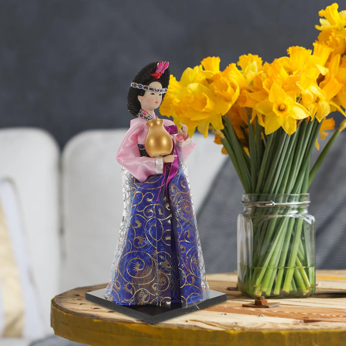 Porcelain Girl Figurine A418