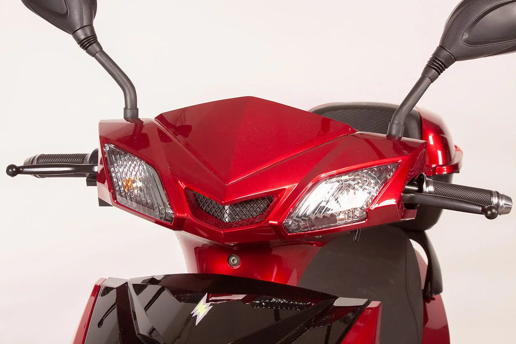 Red Three-Wheel Mobility Scooter P885808