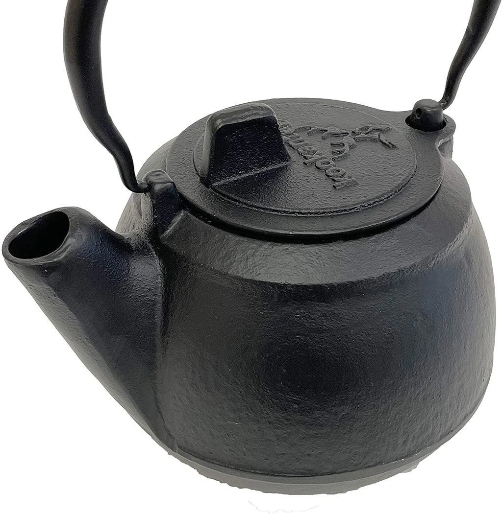 2 QT Cast Iron Steaming Tea Pot B209037