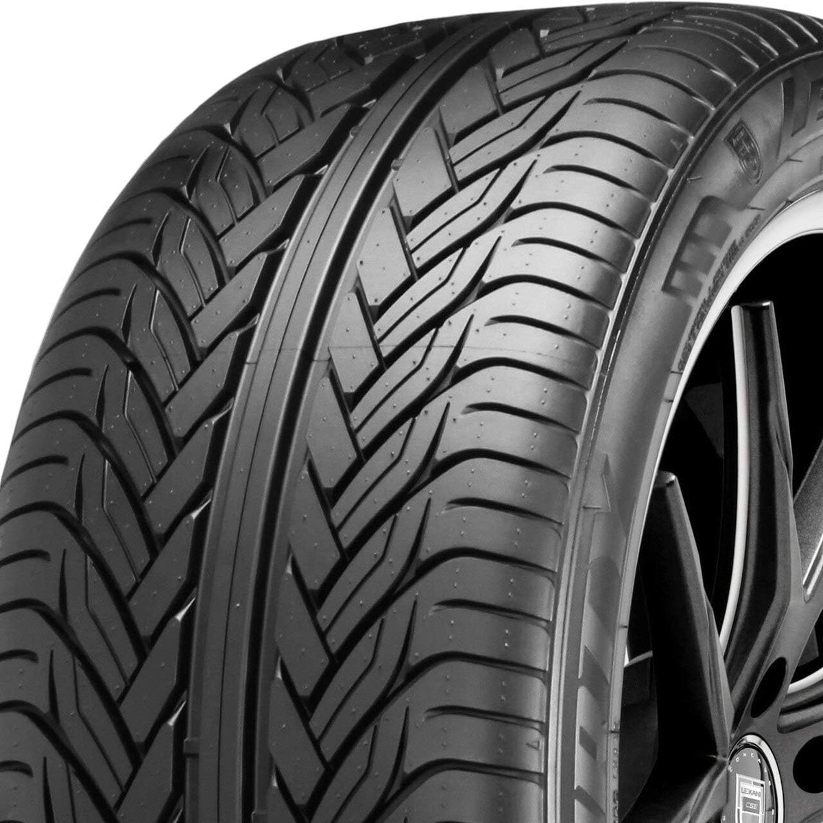 305/45R22XL 118V BSW Tire N8821