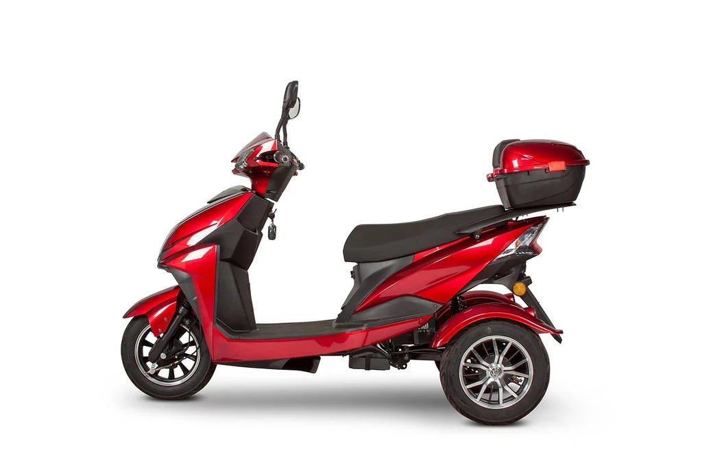 Red Three-Wheel Mobility Scooter P885808